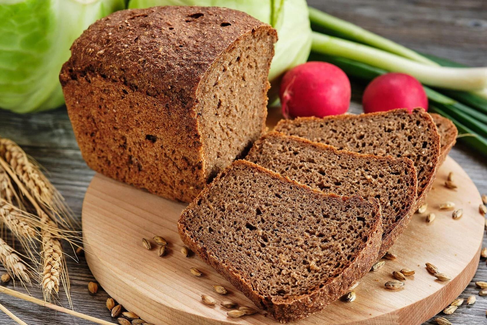 Ржаной гречневый хлеб. Ржано-пшеничный хлеб. Пшенично-ржаной хлеб. Ржаной и ржано-пшеничный хлеб. Ржано-пшеничный хлеб с отрубями.